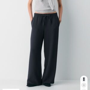 Aritzia - The Lodge pants DARK NIGHT NAVY